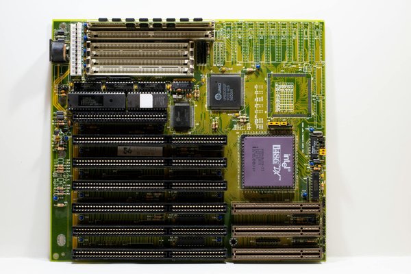 Quels sont les défis de la création d'un jeu de rôle avec des quêtes dynamiques influencées par les actions du joueur?